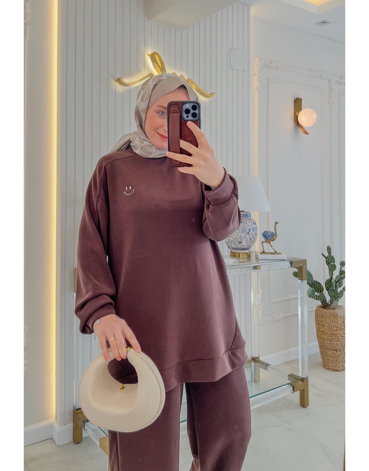 Kahve Gülen Yüz Logolu Takım
