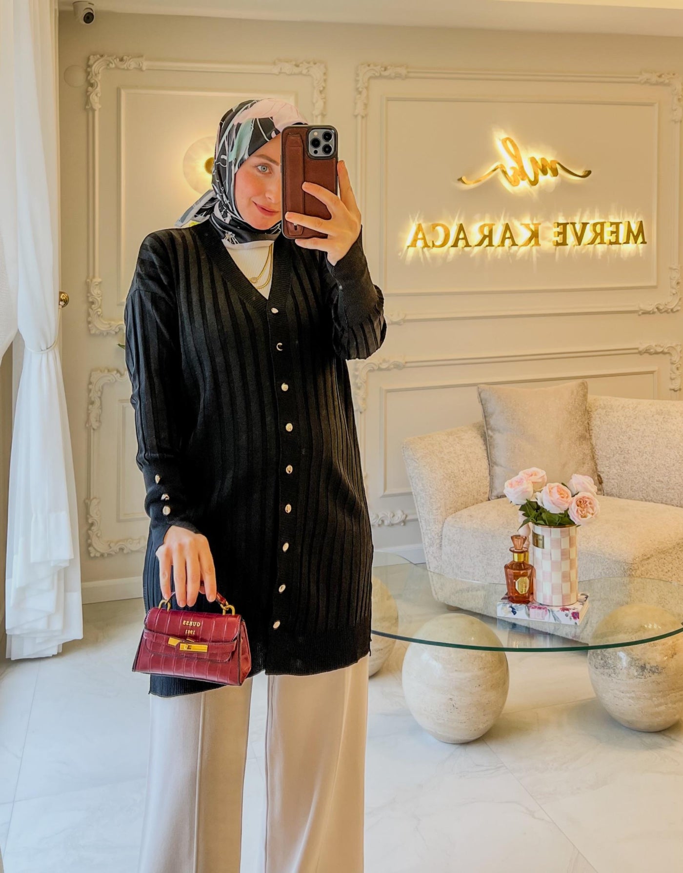 Siyah Şerit Desen Triko Hırka