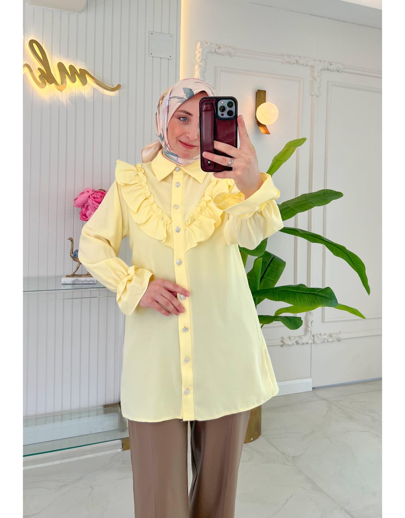 Sarı 314 Ruffle Taş Yaka Gömlek