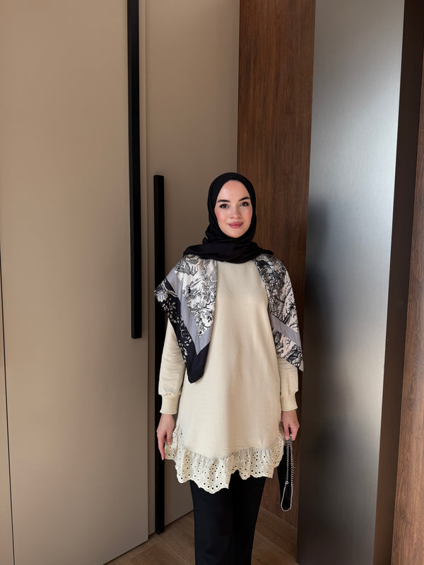 Bej MK Etek Uçu Dantelli Sweat
