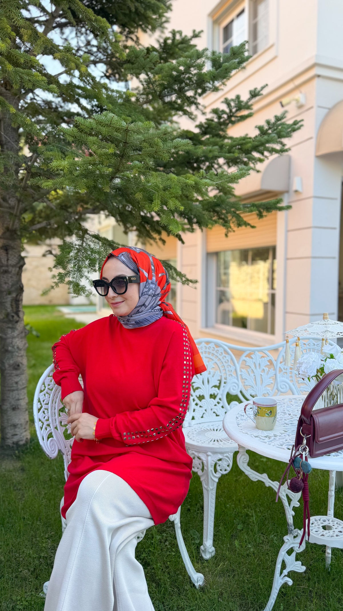 Kırmızı Omuz Ve Kolları Taş Detay Triko -140713