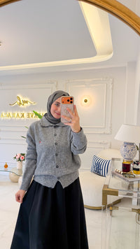 Gri Düğmeli Yarımbalıkçı Kısa Hırka