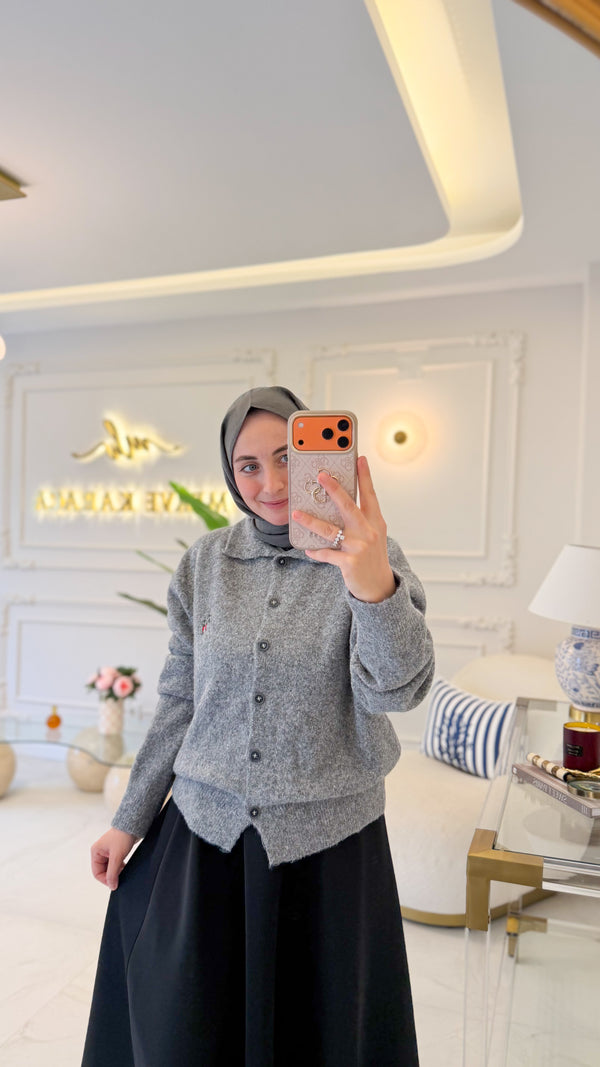 Gri Düğmeli Yarımbalıkçı Kısa Hırka