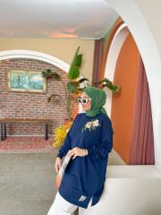 lacivert nakış yaka mk sweatshırt