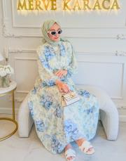 mavi rose desen elbise