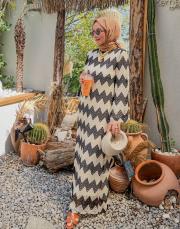 siyah krem siyah krem delik desenli triko elbise