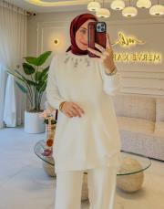 beyaz yakası zarif taşlı yumoş tunik