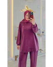 bordo gülen yüz logolu takım